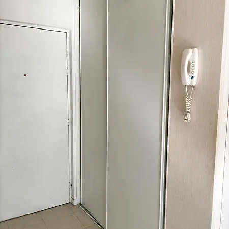 Le Saint Exupéry Avec Ventilateur Sur Place *